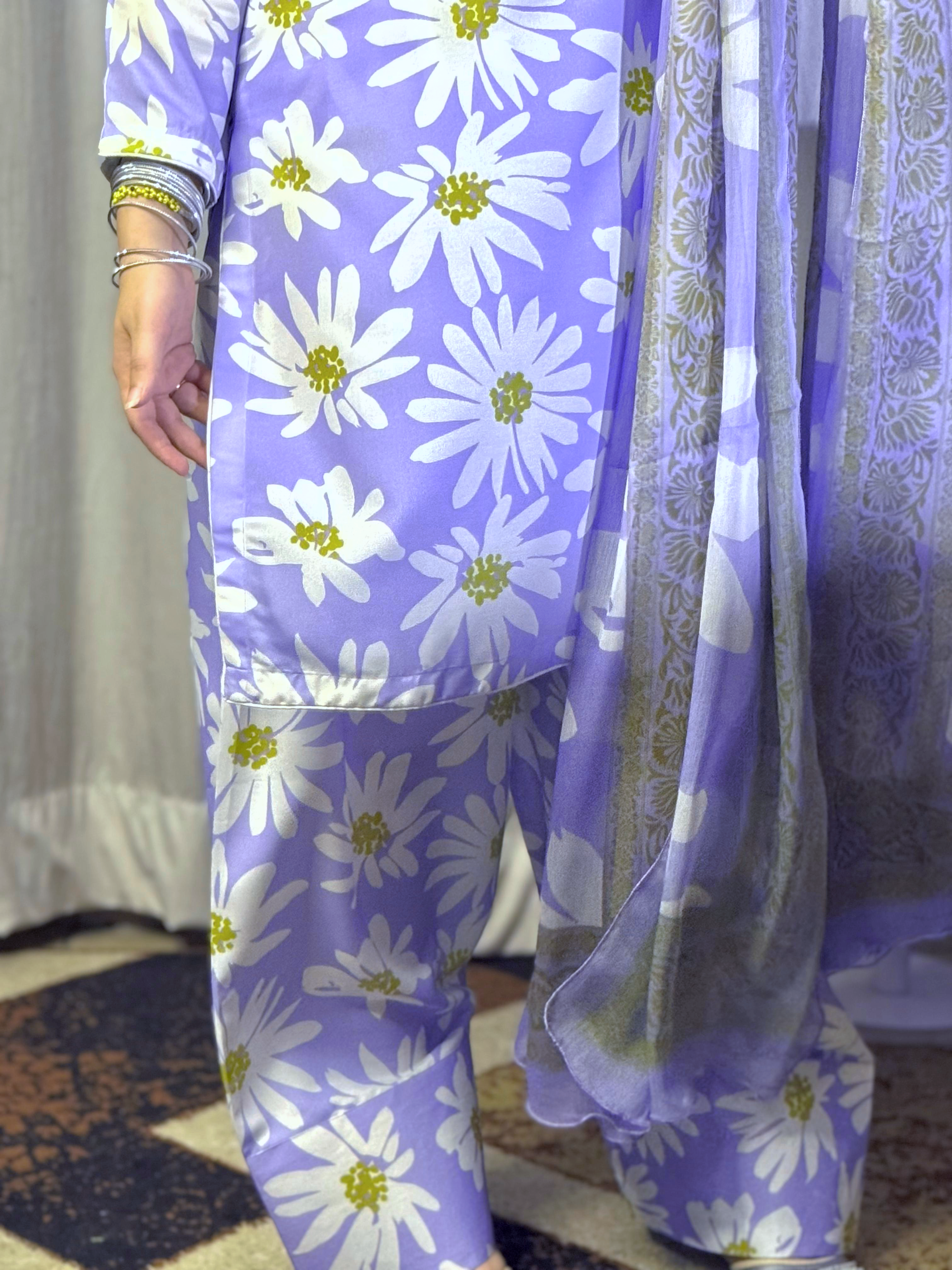🌸 Lavender Bloom — Swiss Lawn Unstitched 3PC 💜