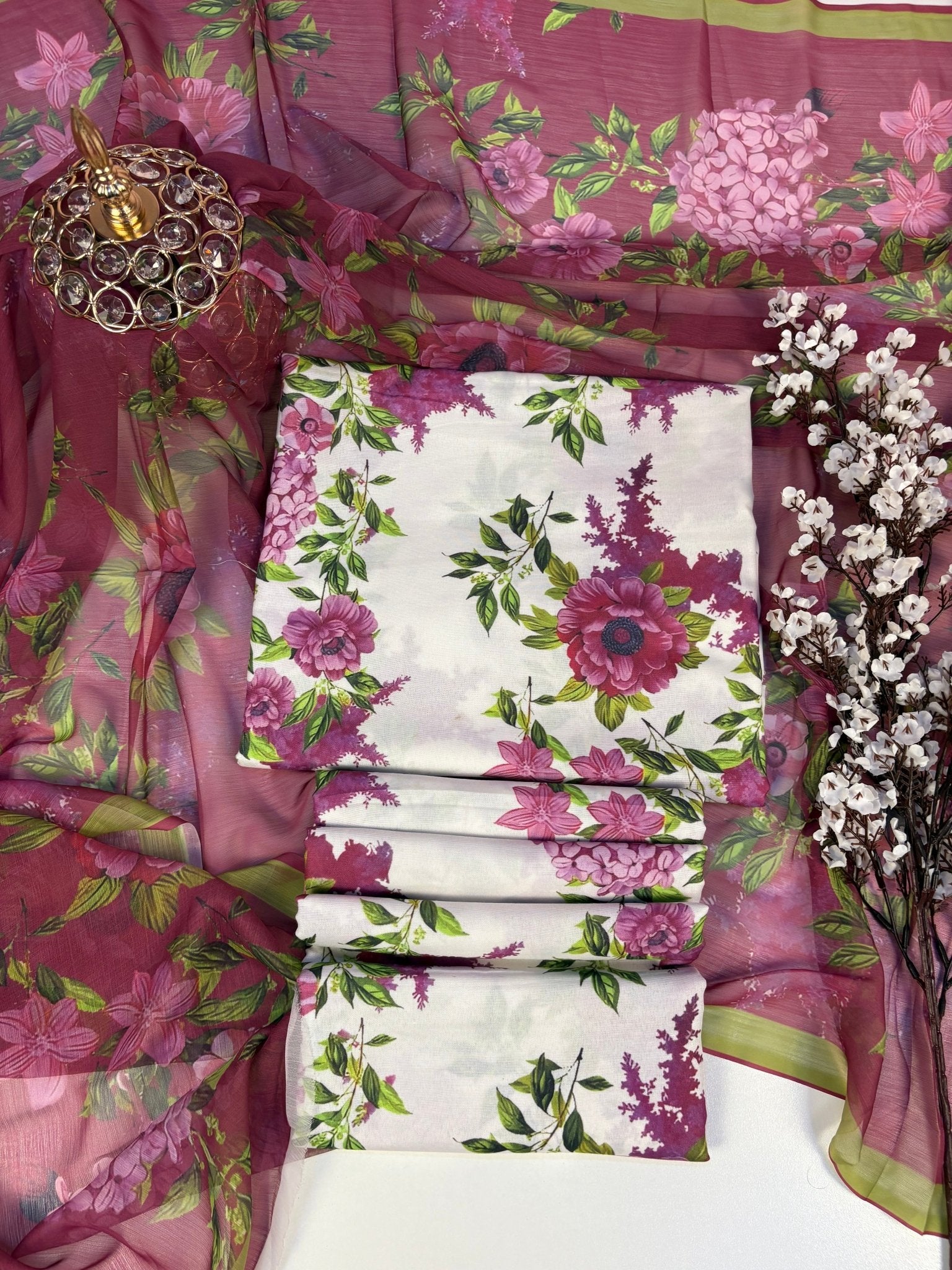 Premium Swiss Lawn 2025- ( D 18 )