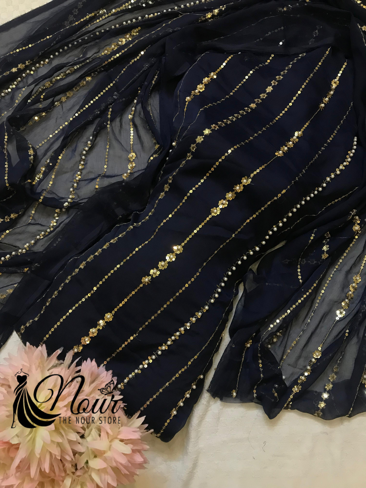 Chiffon Pearls (Hania Amir)