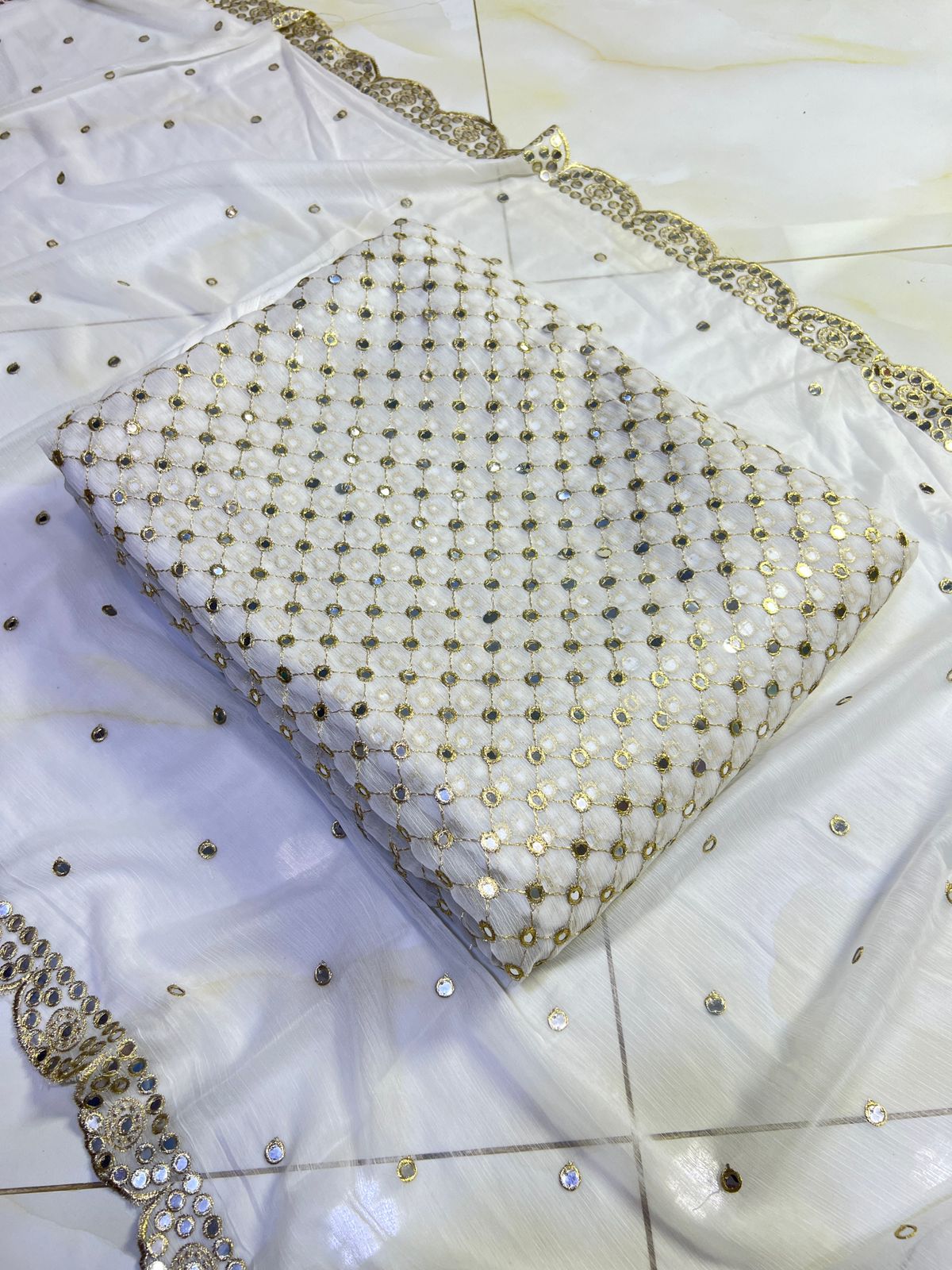 Hiba Bukhari (White)